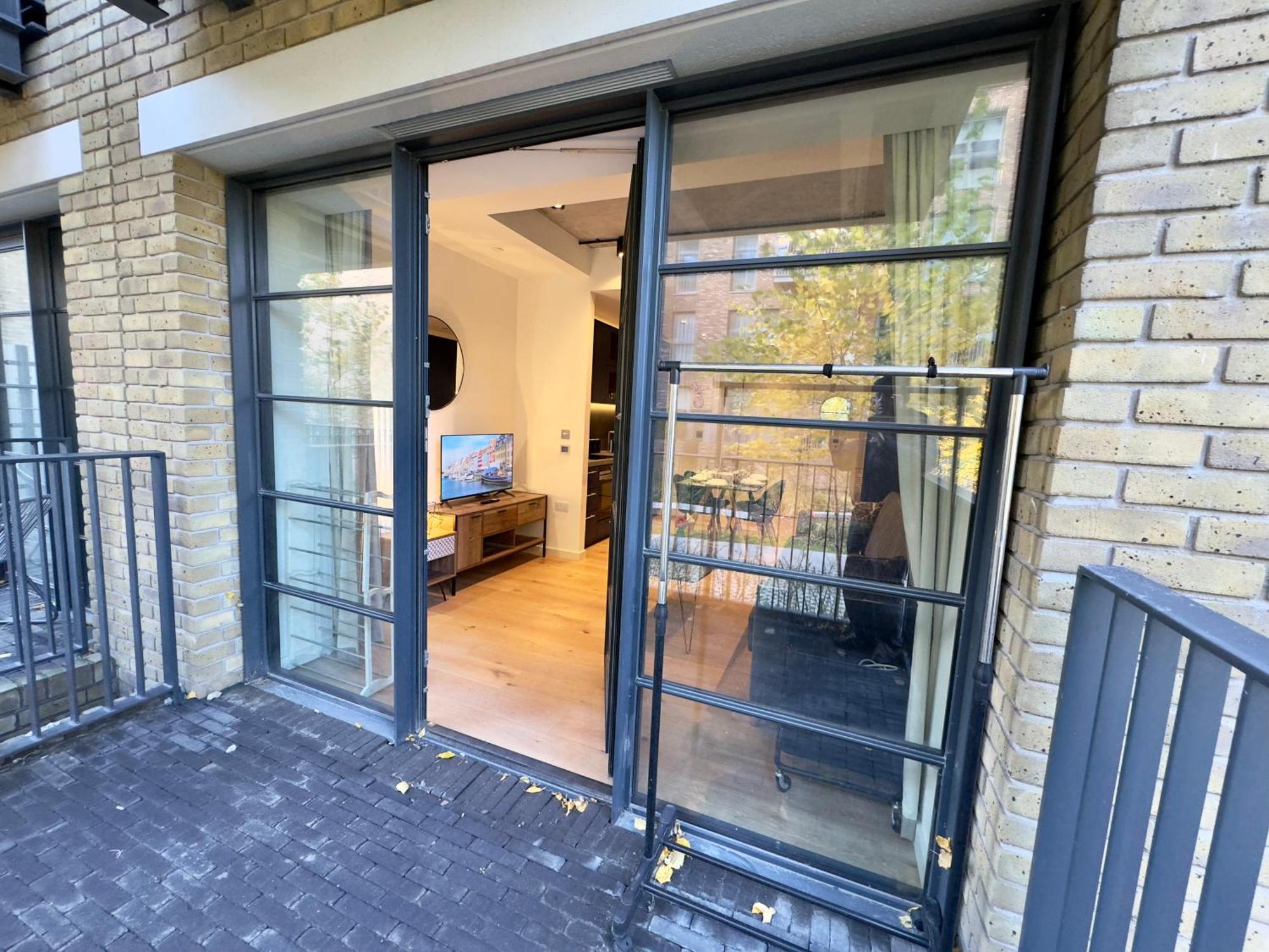 Amazing Cosy Apartment, Next To O2 Arena And Close To London Excel, Secure Parking Екстер'єр фото