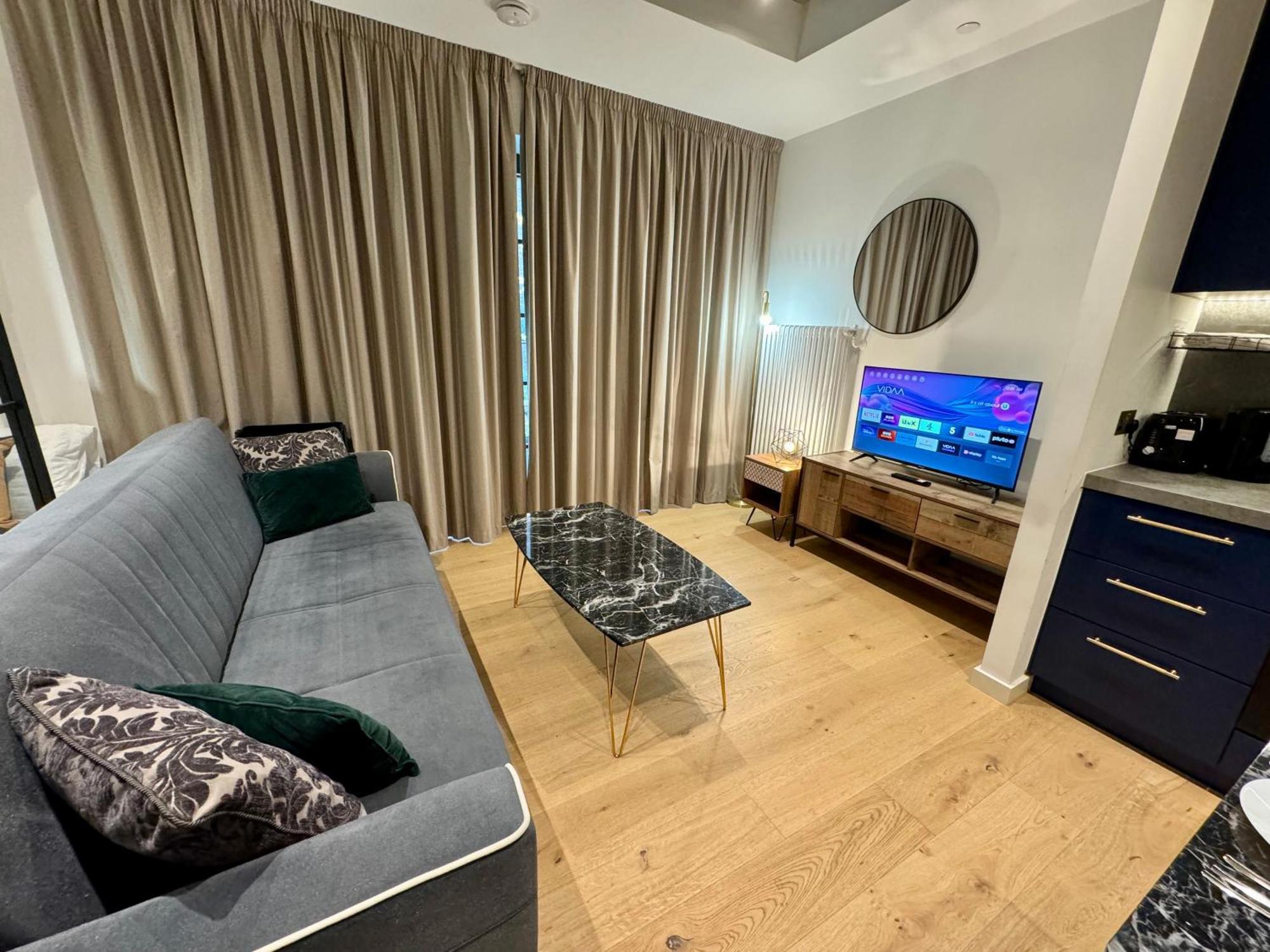 Amazing Cosy Apartment, Next To O2 Arena And Close To London Excel, Secure Parking Екстер'єр фото